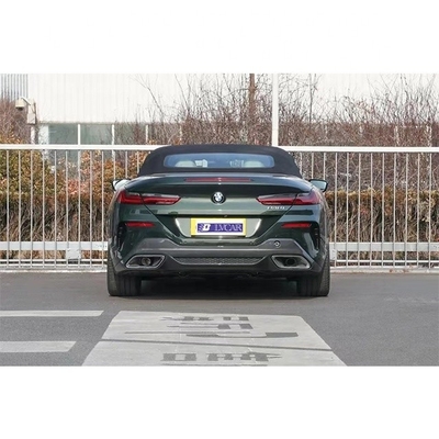 BMW 840i à haute puissance de cheval à traction arrière voiture de sport cabriolet avec caméra arrière à 360 °