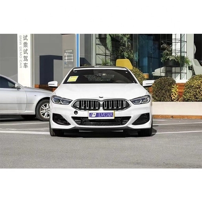 BMW 840i 2023 voiture haute puissance avec quatre portes et fenêtre arrière électrique