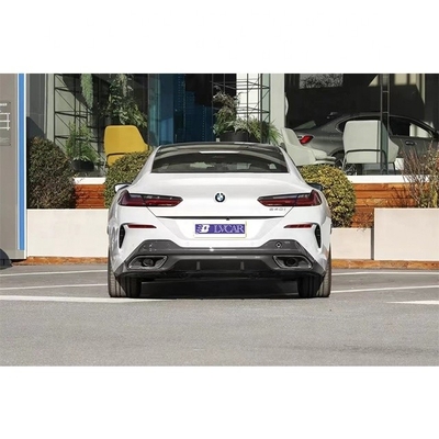 BMW 840i 2023 voiture haute puissance avec quatre portes et fenêtre arrière électrique
